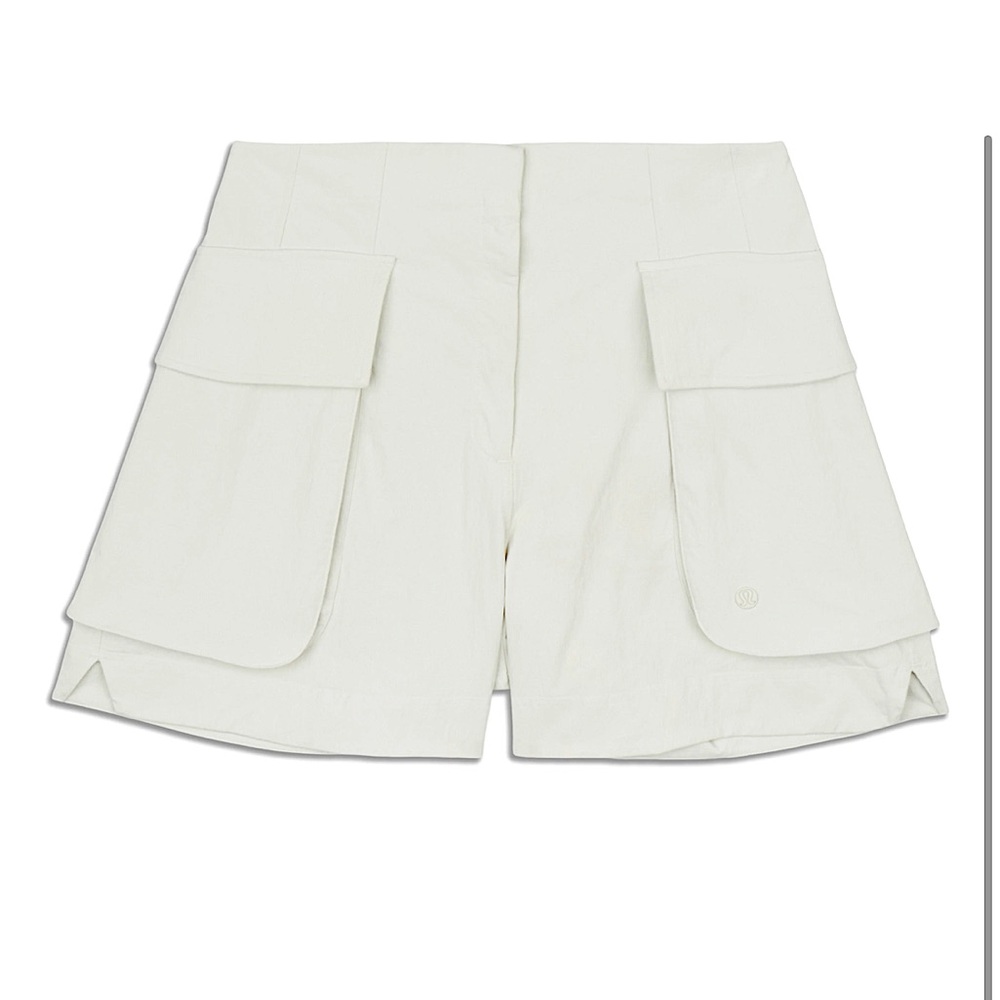 Lululemon Relaxed-Fit Super High-Rise Cargo Short 4”
